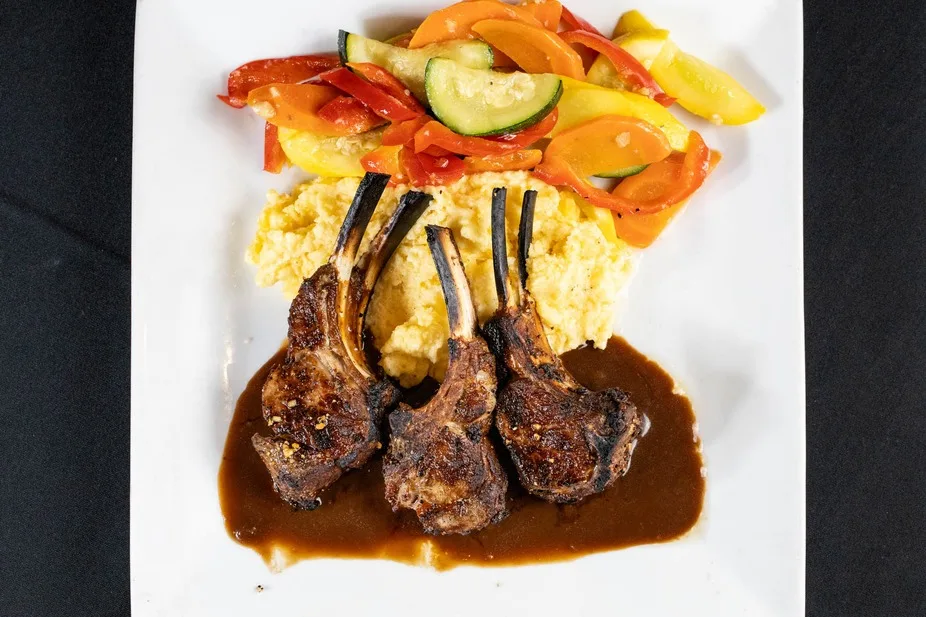 Grilled lamb chops with polenta