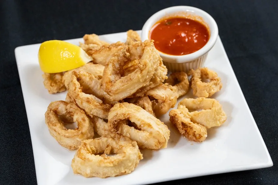 Golden fried calamari rings